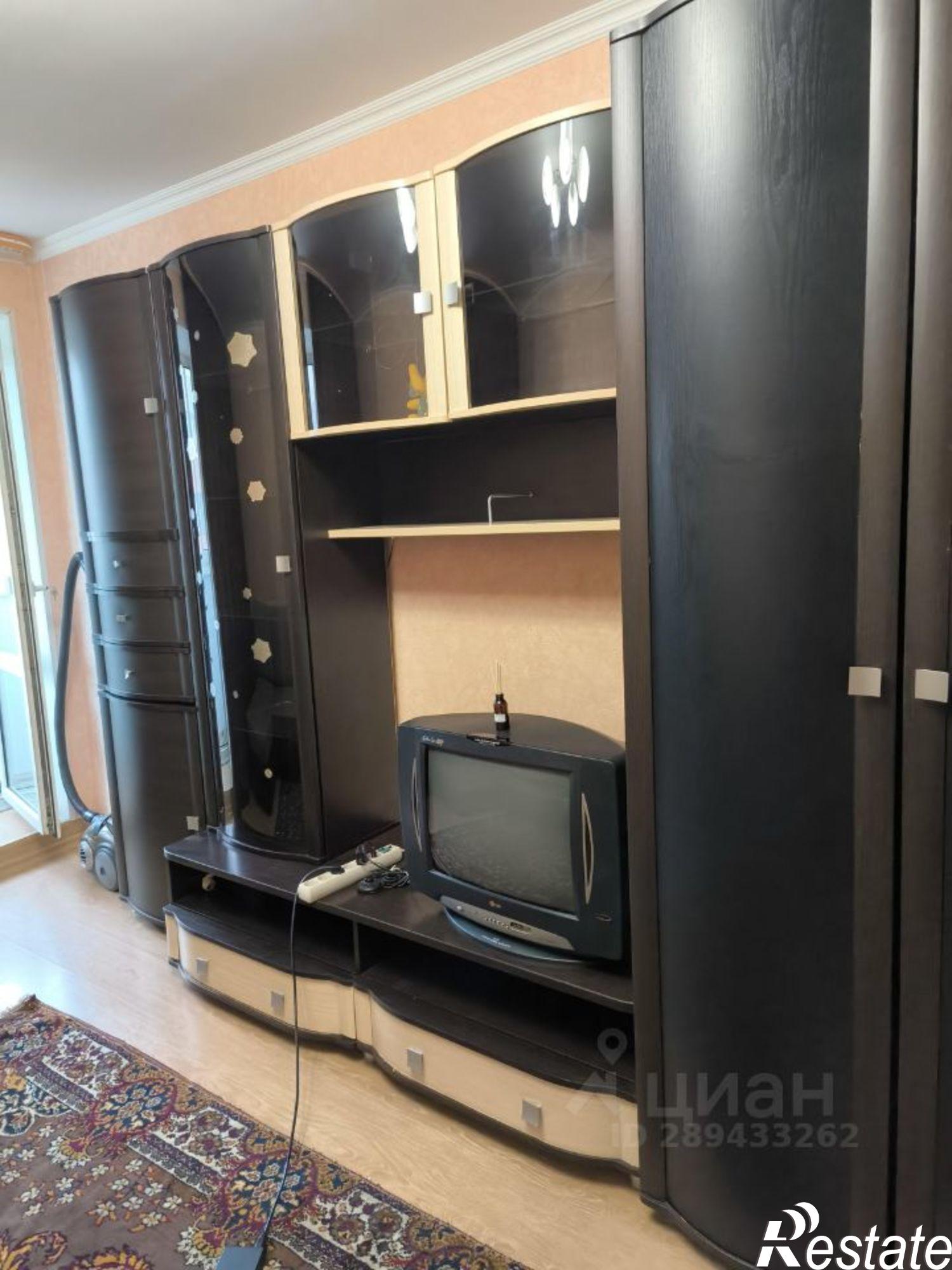 Сдать квартиру за 18 000 рублей на ул Менжинского, 15