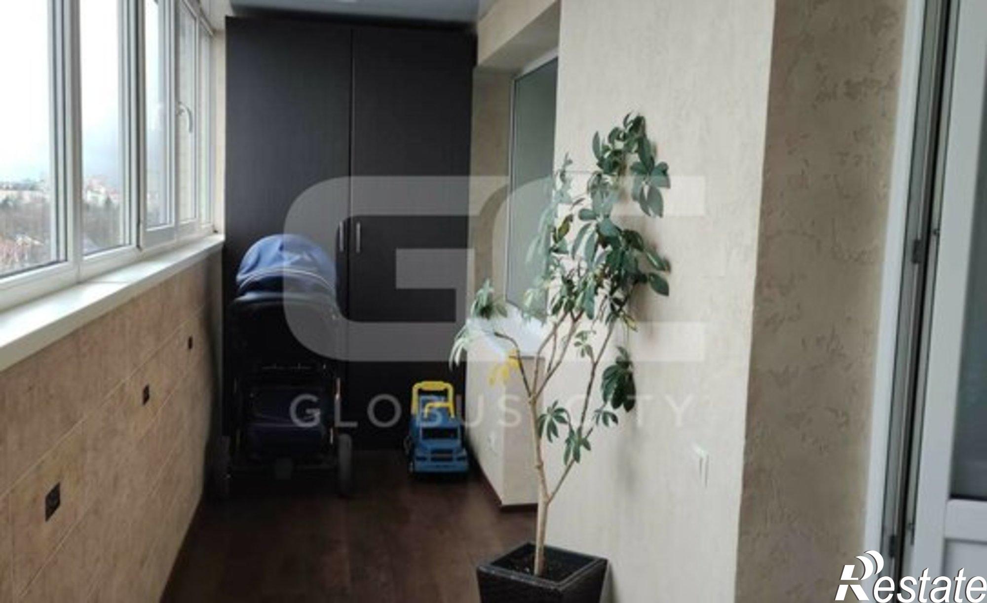 Купить квартиру за 9 800 000 рублей на ул Тютчева, 1