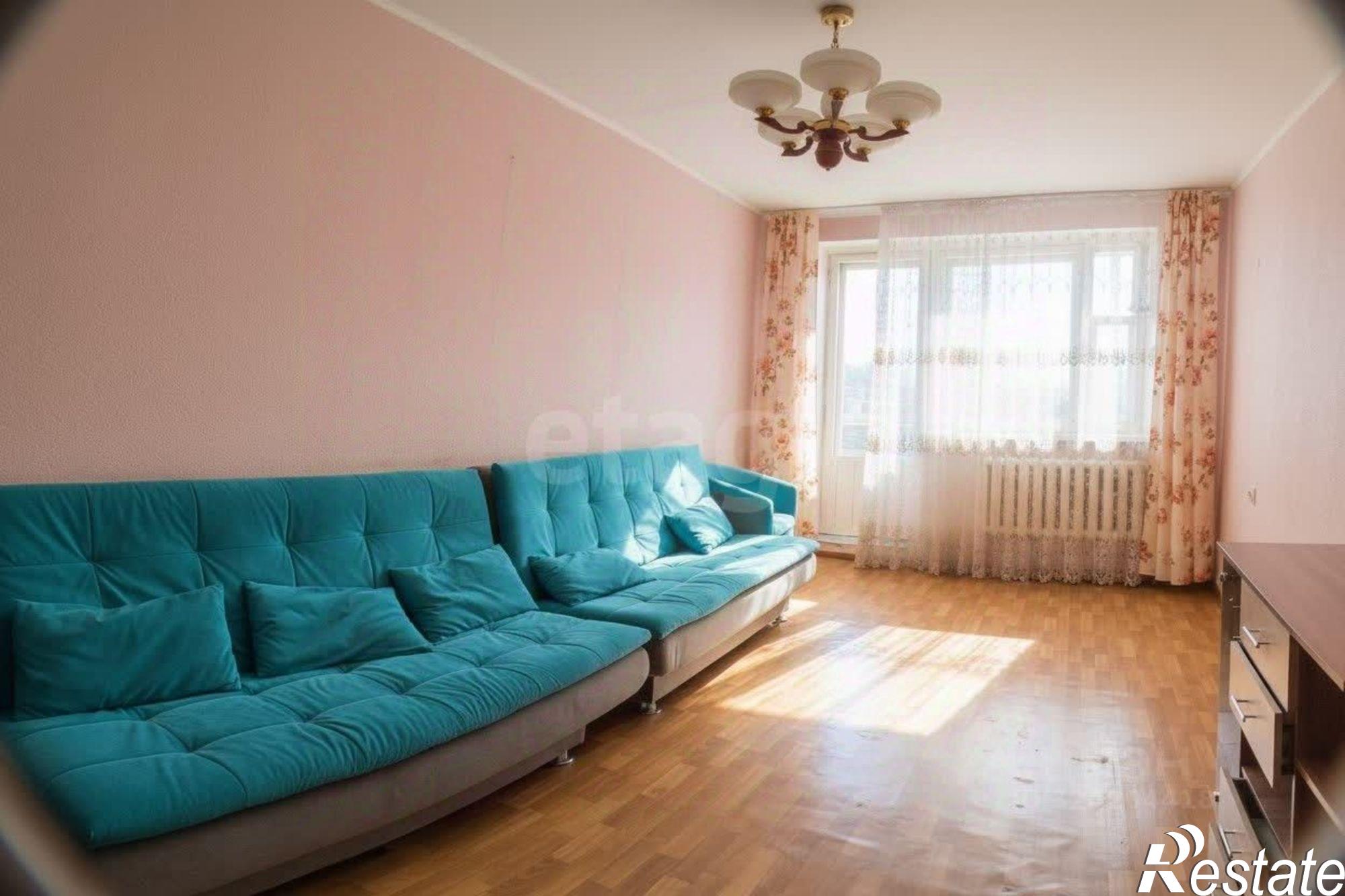 Купить квартиру за 10 000 000 рублей на Авиационная улица, 34