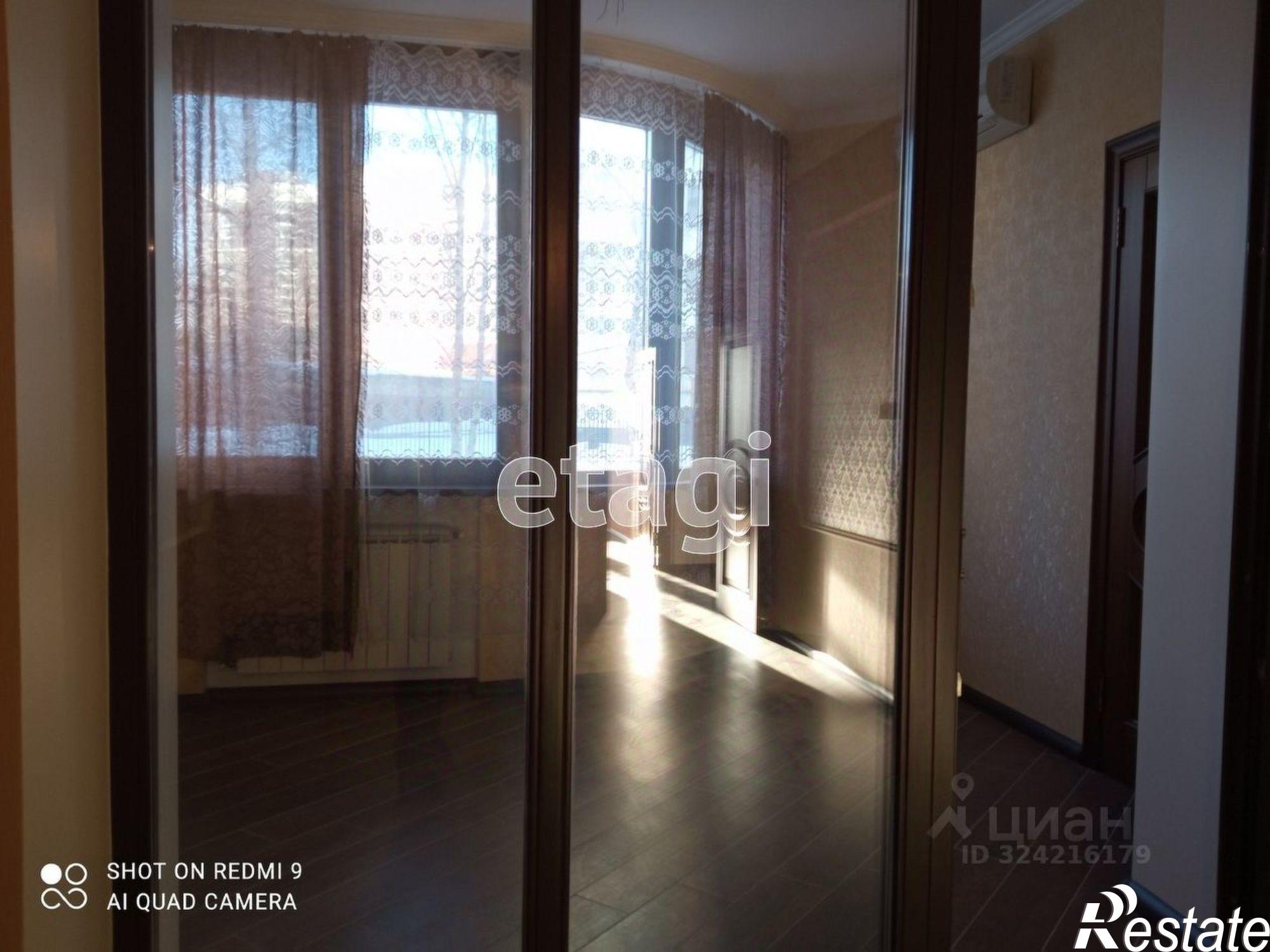 Купить квартиру за 10 200 000 рублей на улица 7-я Линия, 15