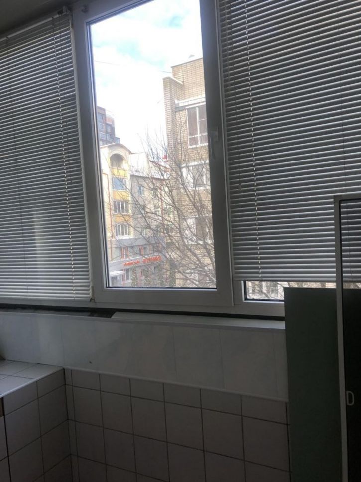 2-комн квартира 9 Января ул, 48