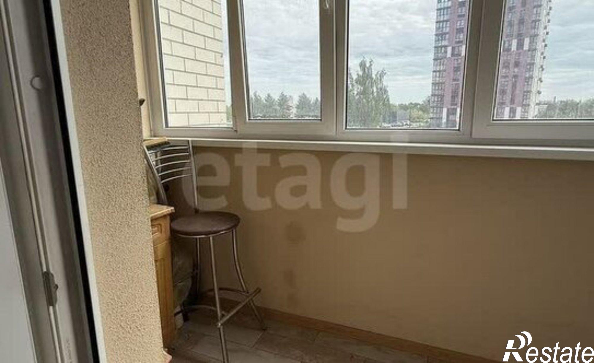 Купить квартиру за 4 100 000 рублей на ул Комарова, 49