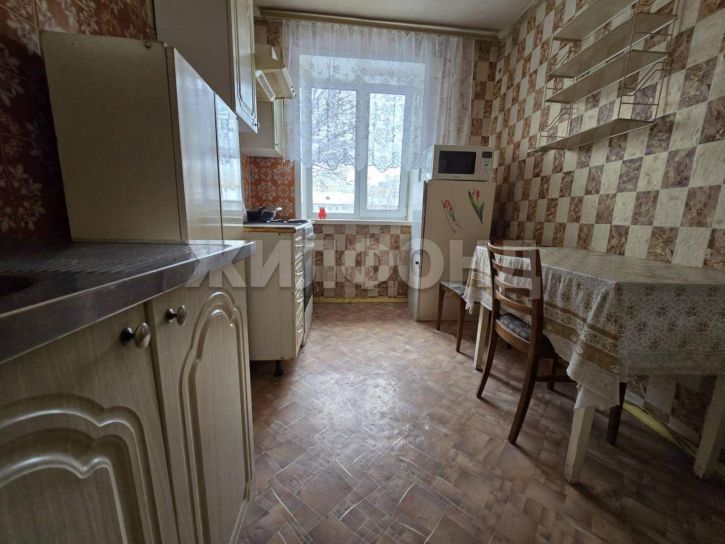 3-комн квартира Репина улица, д.16