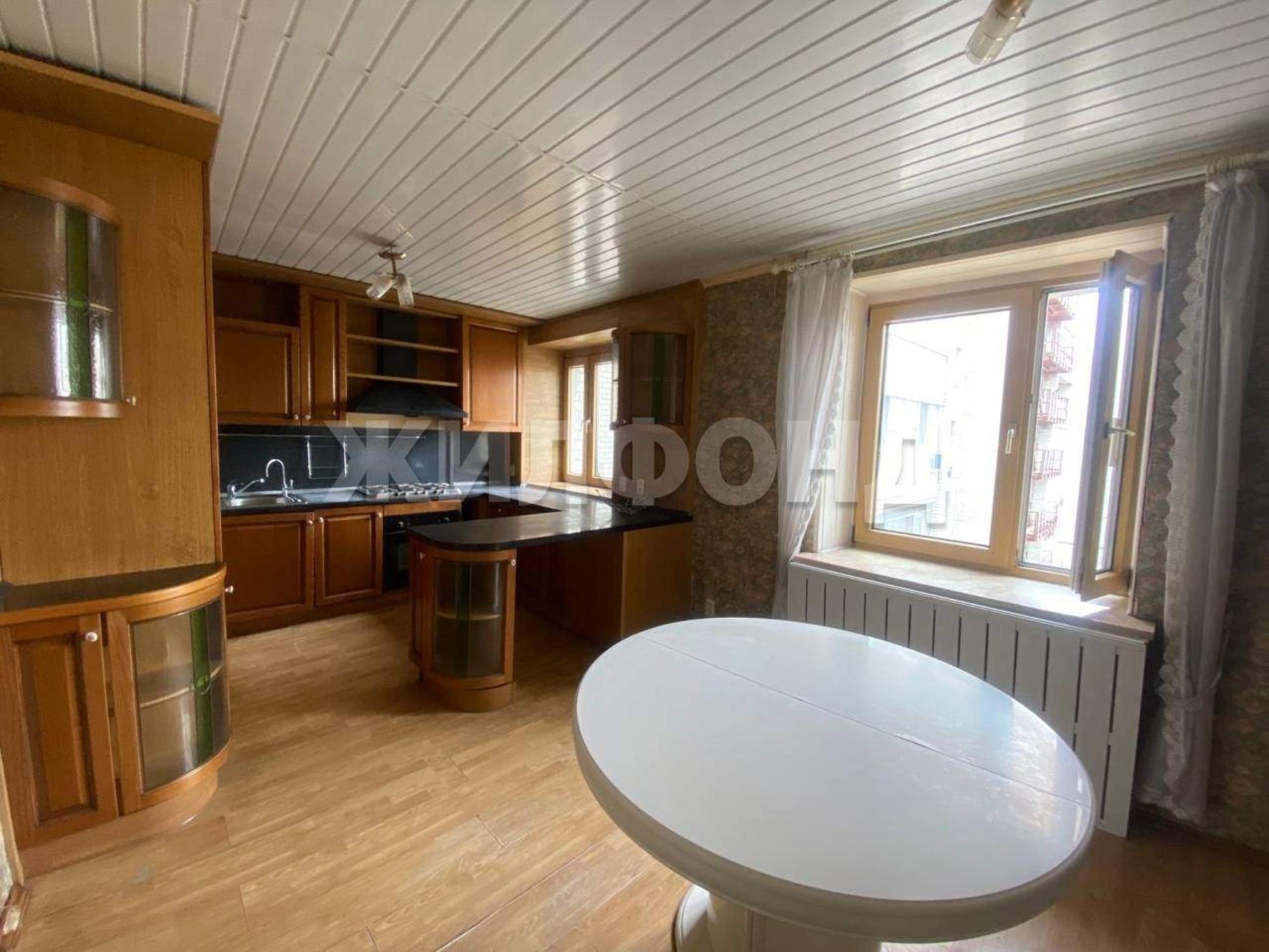 Купить квартиру за 11 748 000 рублей на Московский микрорайон, д.44