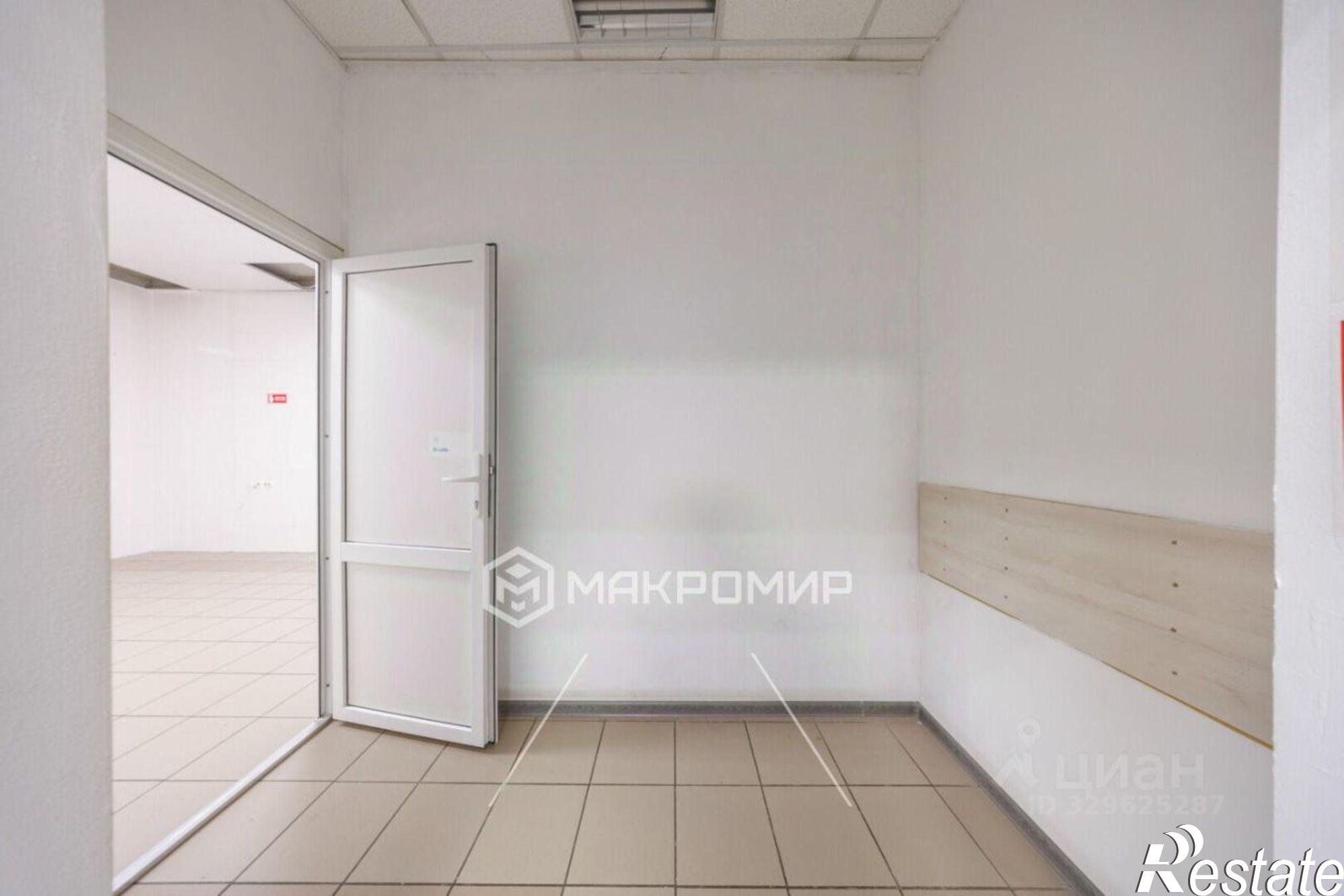 Купить торговое помещение за 6 959 120 рублей на Московский пр-кт, 10/11