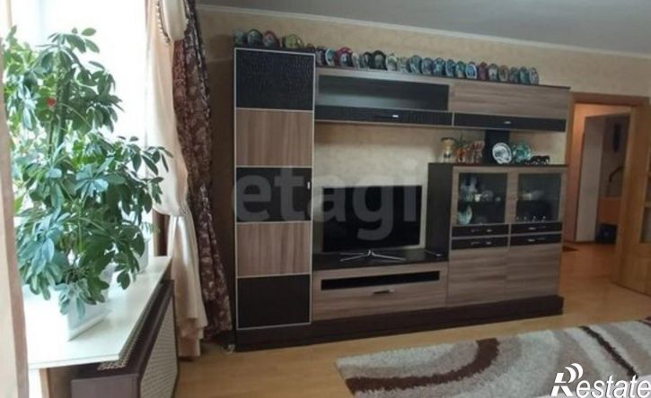 4-комн квартира улица Богдана Хмельницкого, 90,  д. 90