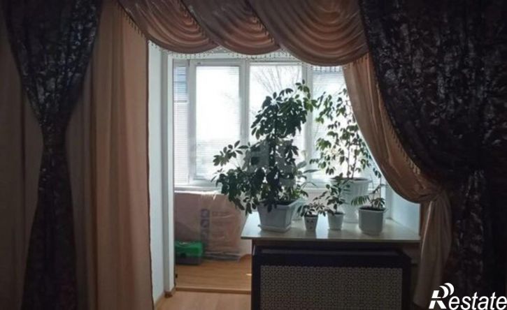 4-комн квартира улица Богдана Хмельницкого, 90,  д. 90