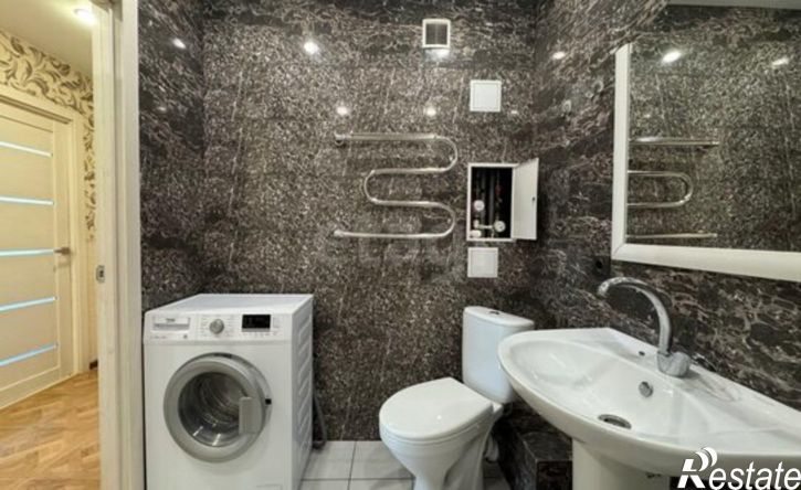 2-комн квартира ул Комарова, 55,  д. 55