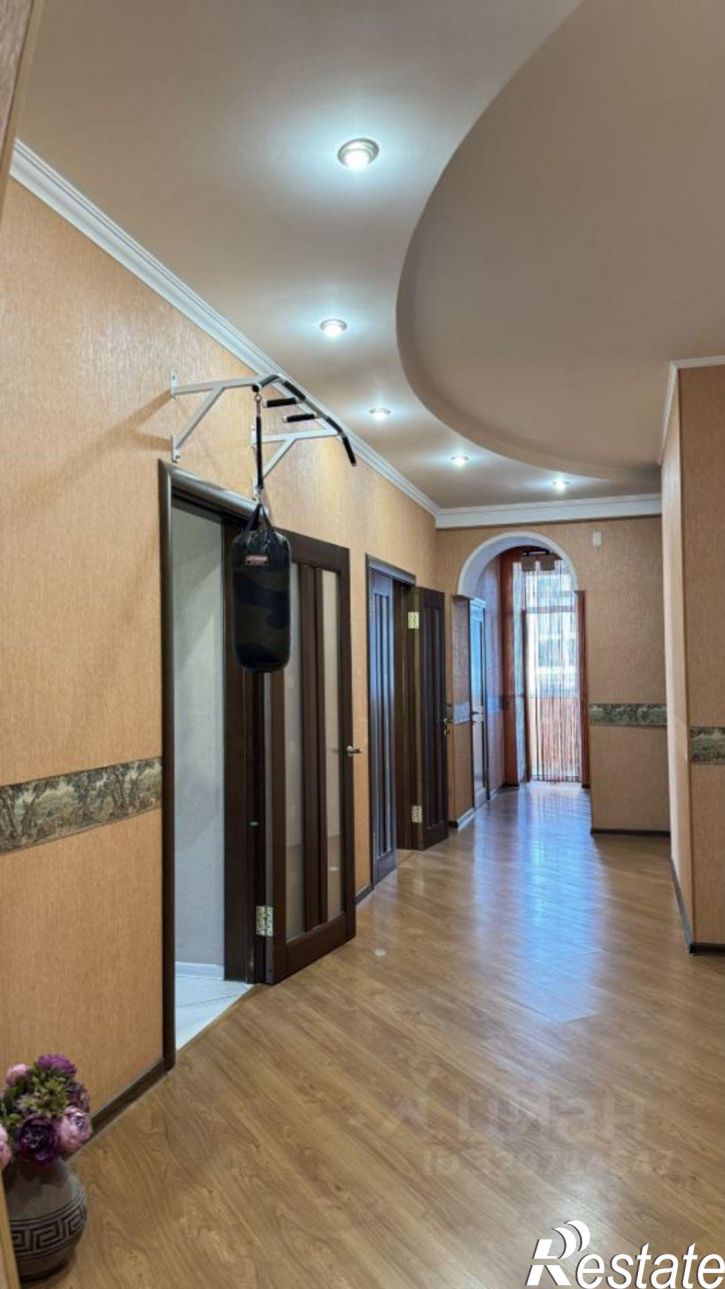 4-комн квартира микрорайон Московский, 38/1