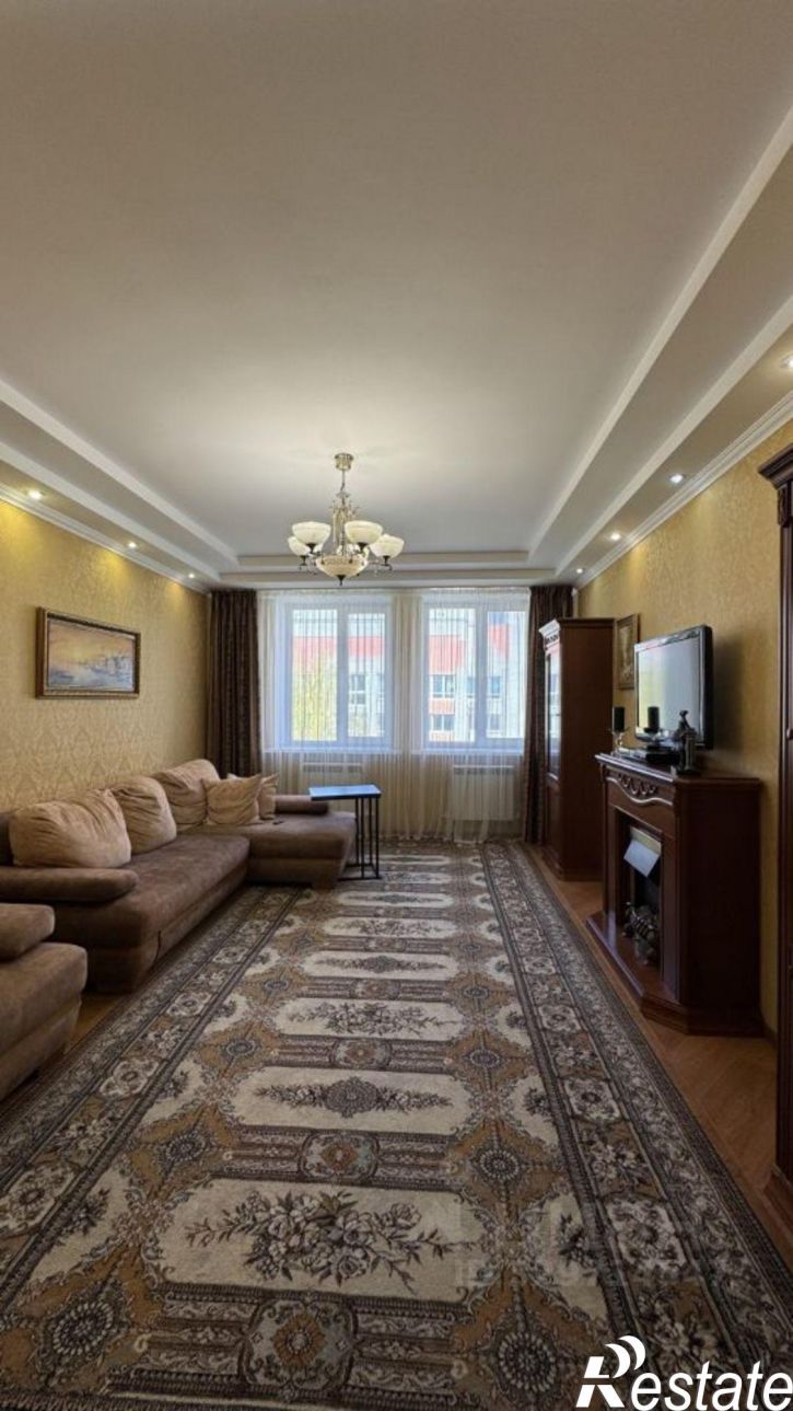 4-комн квартира микрорайон Московский, 38/1