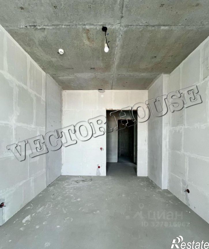 3-комн квартира улица Горбатова, 18