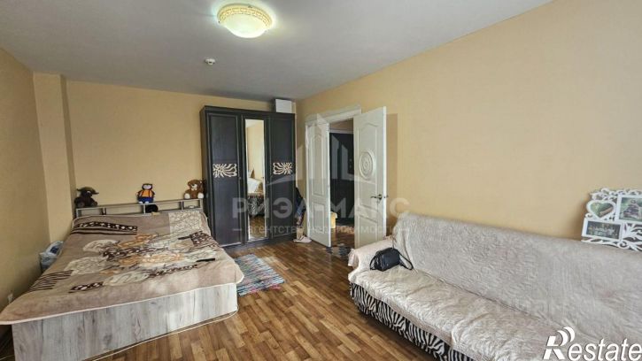 1-комн квартира улица Комарова, 61,  д. 61