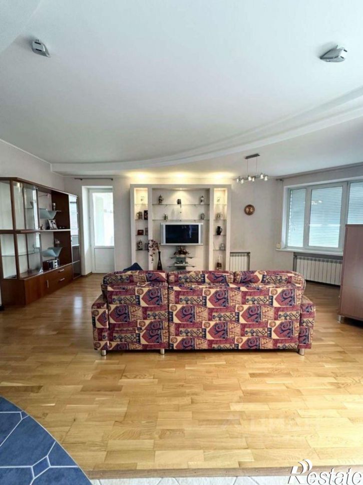 2-комн квартира улица Горького, 40,  д. 40
