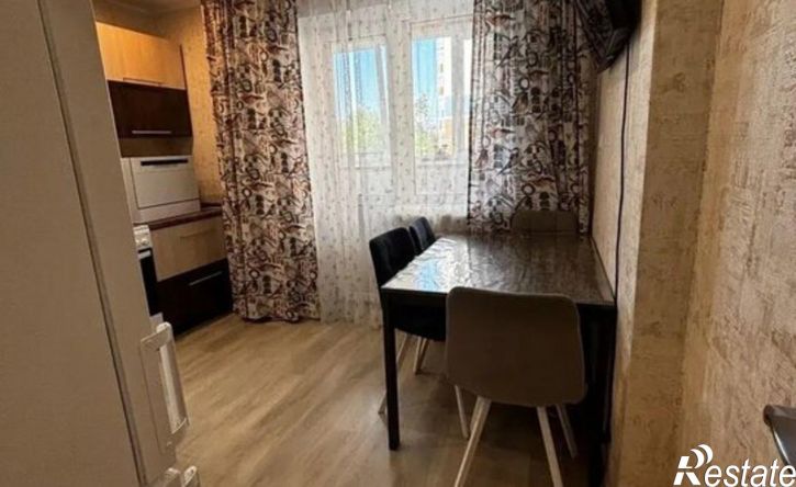1-комн квартира улица Комарова, 49,  д. 49