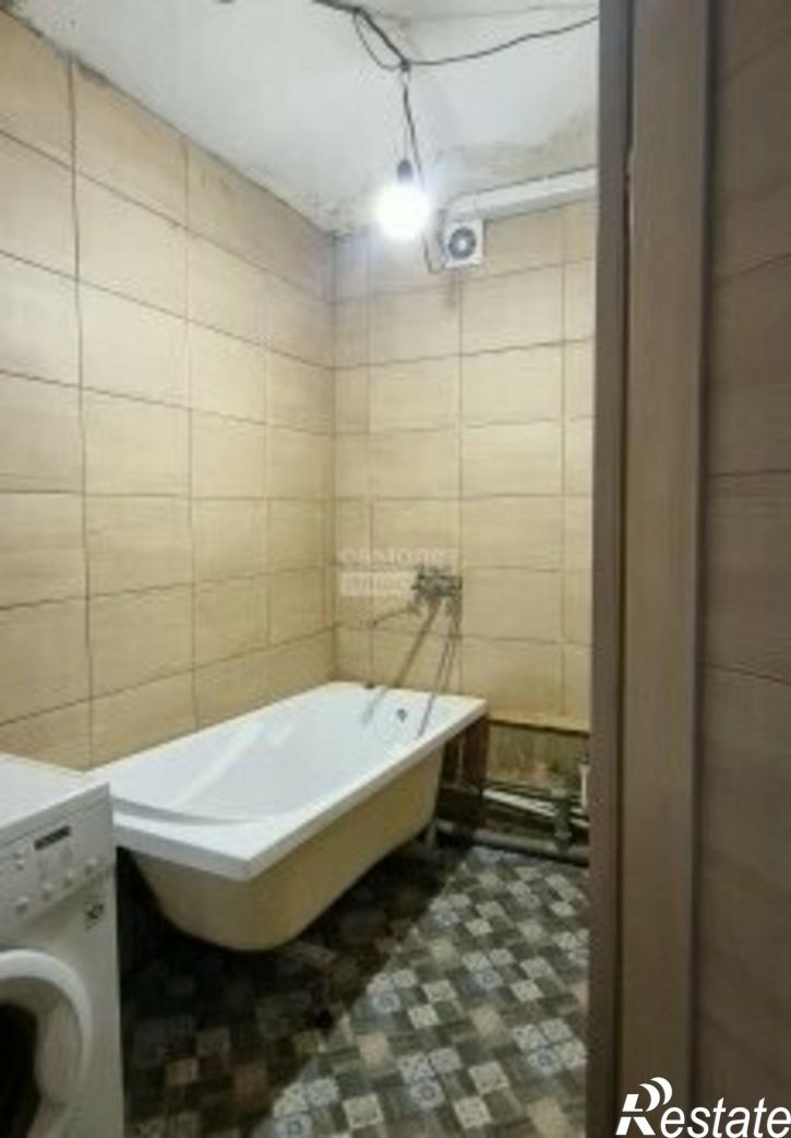 3-комн квартира ул Крапивницкого, 22,  д. 22