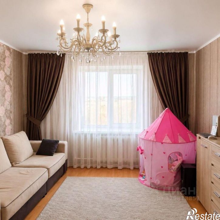 3-комн квартира Автозаводец мкр, д.6