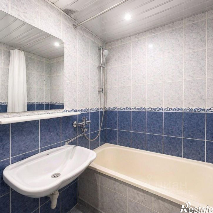 3-комн квартира Автозаводец мкр, д.6
