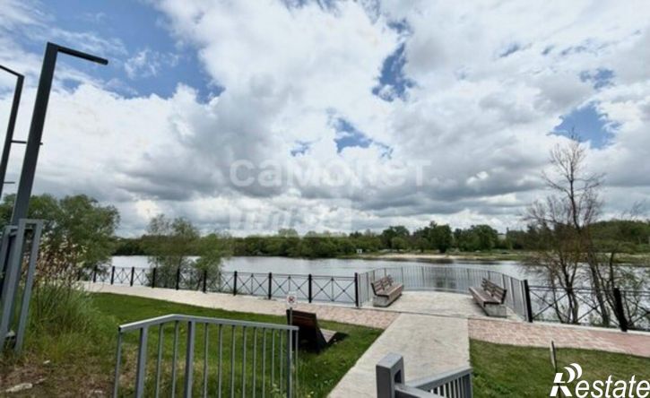 2-комн квартира улица Комарова, 47,  д. 47