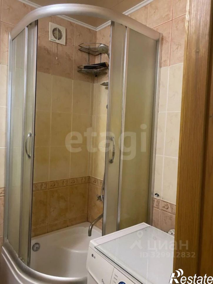 2-комн квартира ул Камозина, 38,  д. 38