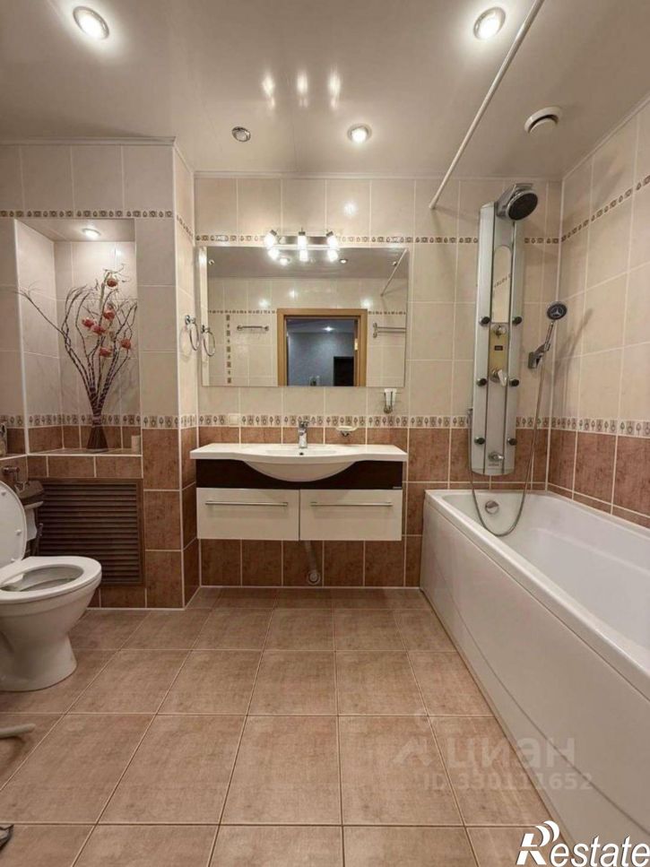 3-комн квартира улица Крахмалёва, 43,  д. 43