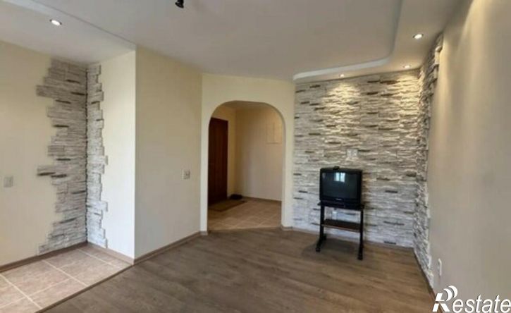 2-комн квартира улица Крахмалёва, 37,  д. 37