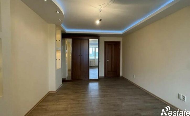2-комн квартира улица Крахмалёва, 37,  д. 37