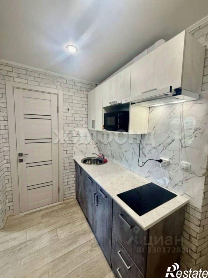 2-комн квартира улица Вали Сафроновой, 16,  д. 16
