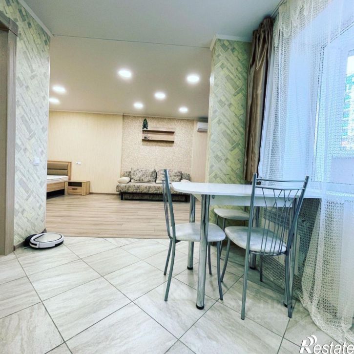 1-комн квартира улица Комарова, 51,  д. 51