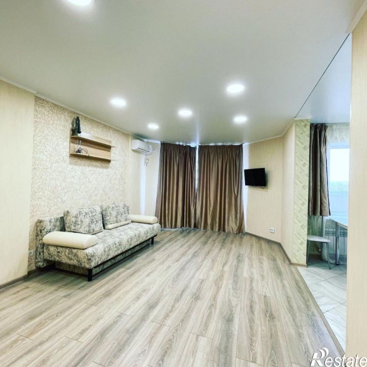 1-комн квартира улица Комарова, 51,  д. 51