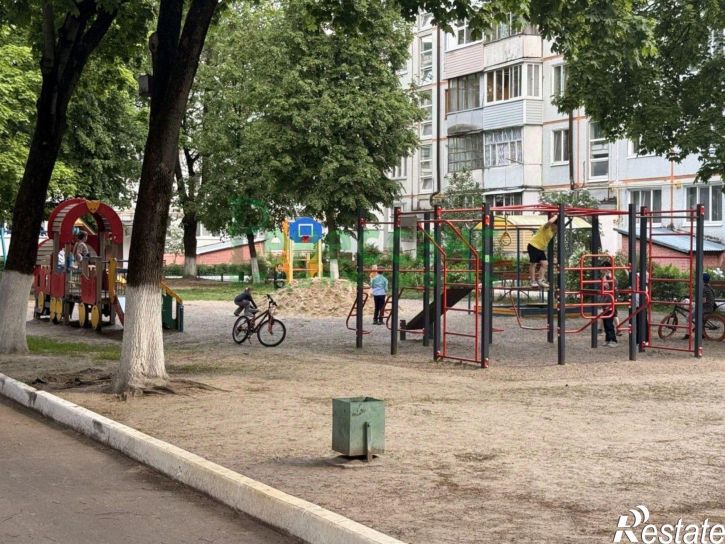 3-комн квартира улица Медведева, 73,  д. 73
