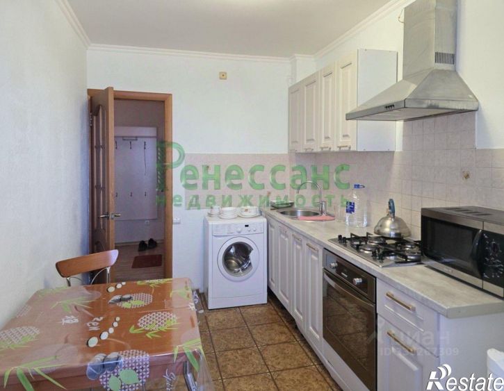 3-комн квартира ул Менжинского, 8,  д. 8