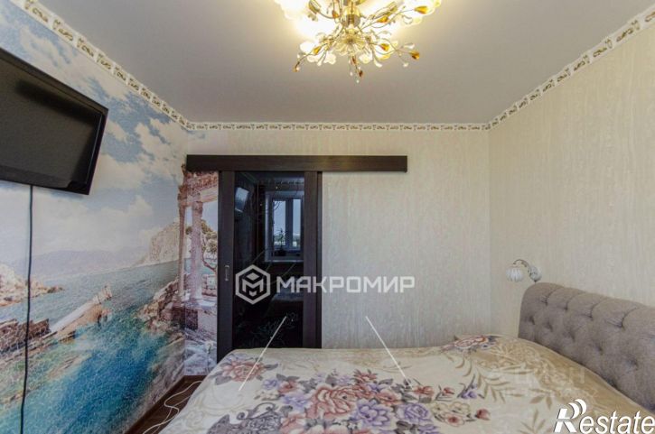3-комн квартира Унечская улица, 99,  д. 99