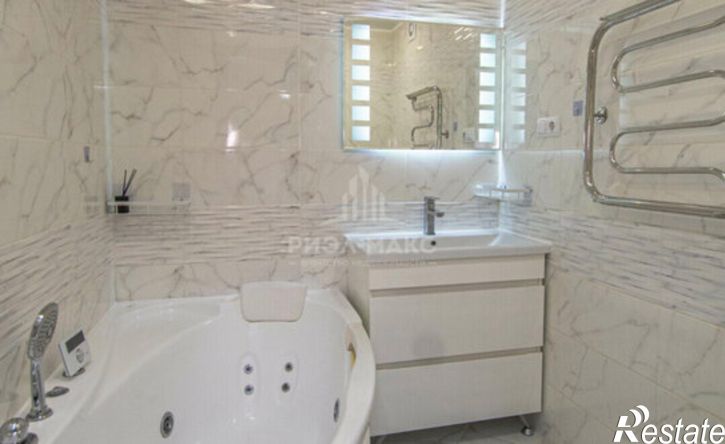 2-комн квартира улица Медведева, 56 к1,  д. 56 к1