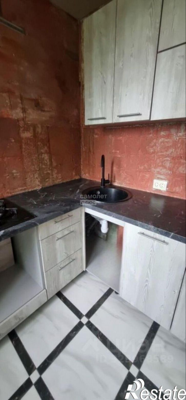 3-комн квартира ул Крапивницкого, 22,  д. 22