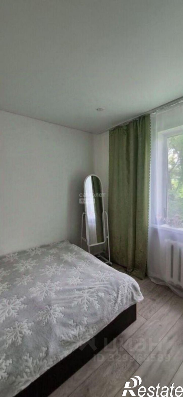 3-комн квартира ул Крапивницкого, 22,  д. 22