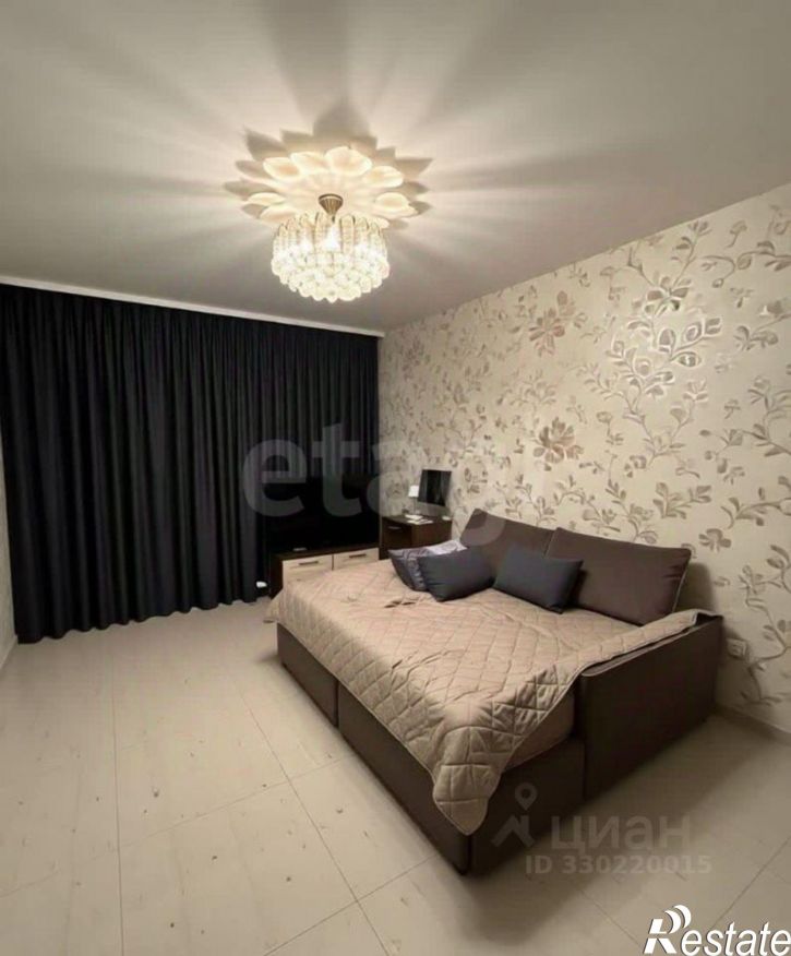3-комн квартира ул Авиационная, 1,  д. 1
