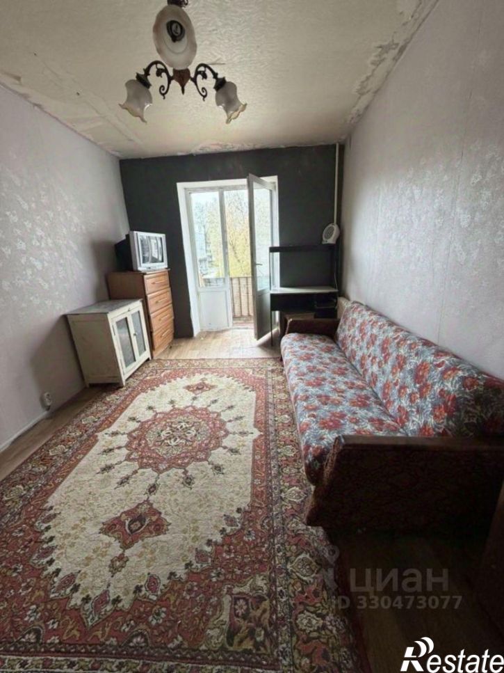 Комната Новозыбковская улица, 19,  д. 19