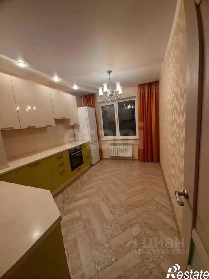 3-комн квартира ул Авиационная, 3,  д. 3