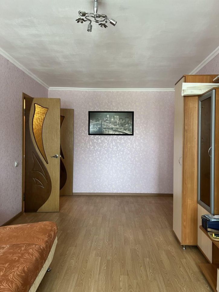 1-комн квартира Молодой Гвардии ул, 60