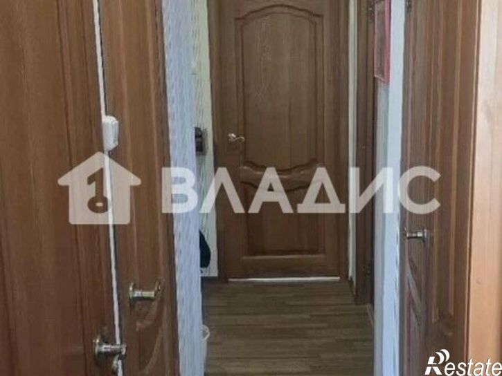 3-комн квартира ул Крахмалева, 6,  д. 6