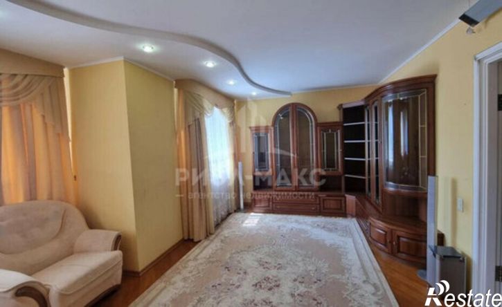 4-комн квартира улица Пересвета, 20,  д. 20