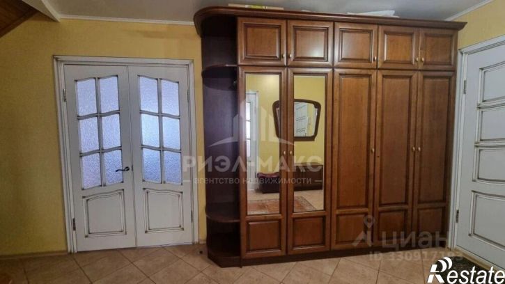 4-комн квартира улица Пересвета, 20,  д. 20