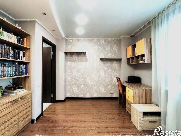 3-комн квартира улица Крахмалёва, 49,  д. 49