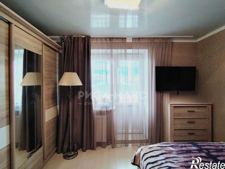 3-комн квартира улица Крахмалёва, 49,  д. 49