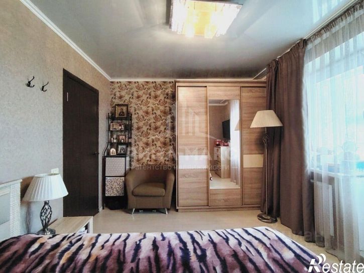 3-комн квартира улица Крахмалёва, 49,  д. 49
