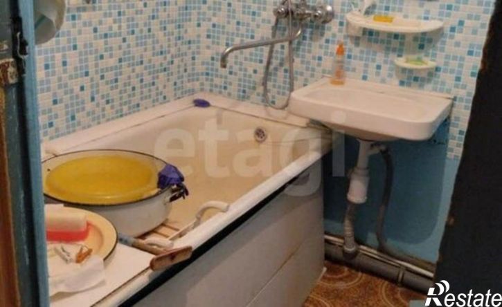 3-комн квартира ул Крахмалева, 5,  д. 5