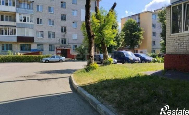 3-комн квартира ул Крахмалева, 5,  д. 5