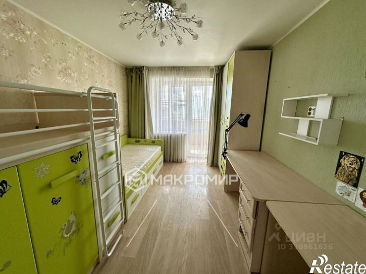 3-комн квартира ул Медведева, 56,  д. 56