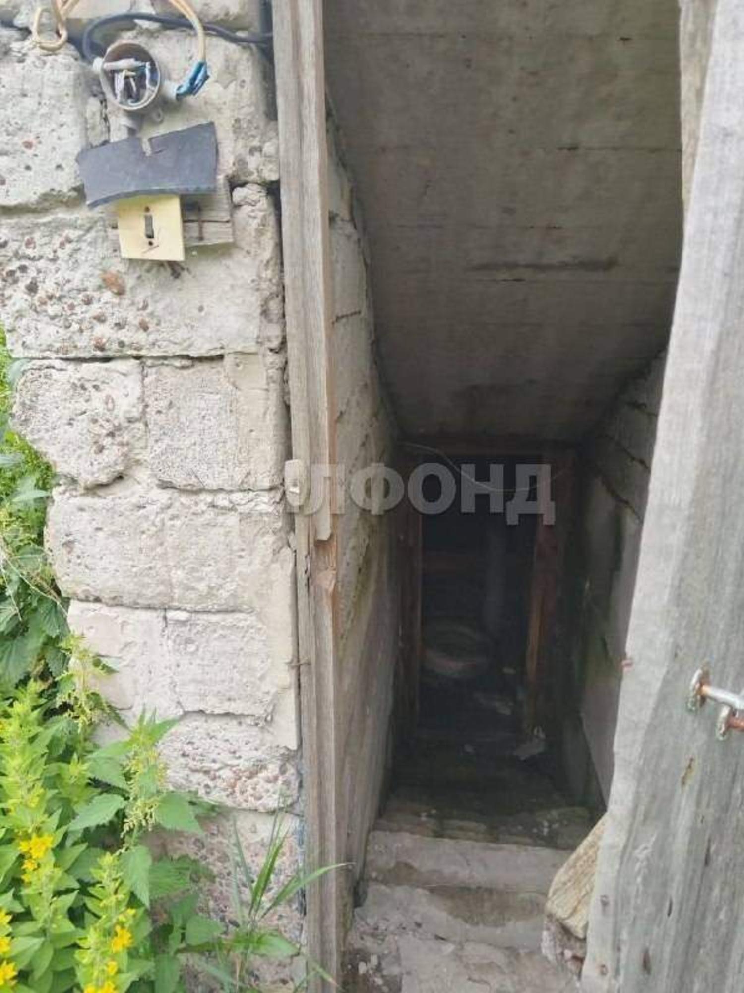 Купить дачу, дом, коттедж за 1 000 000 рублей на Димитрова ул.