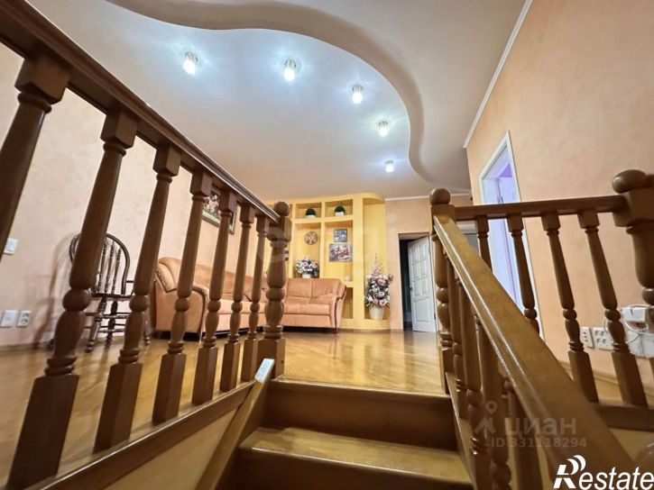 4-комн квартира улица Пересвета, 20,  д. 20